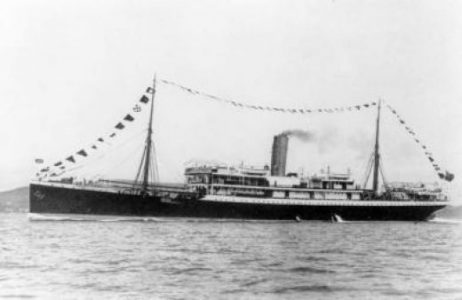 La catastrophe du Mendi
Bateau à vapeur utilisé comme transport de troupes par les Britanniques - Coulé accidentellement le 21 février 1917 : 616 victimes, toutes sud-africaines, dont 607 soldats indigènes du SANLC