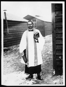 Un aumônier "indigène", de l'Eglise anglicane